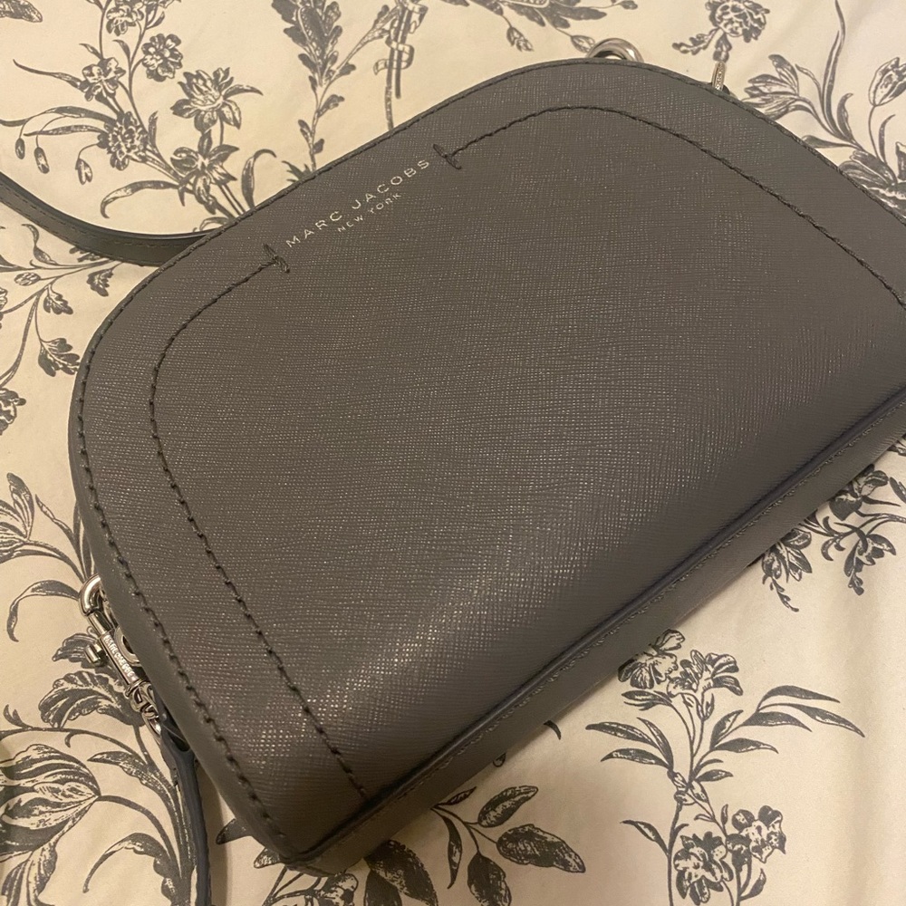 Marc Jacob Playback New Leather Crossbody Bag Grey.